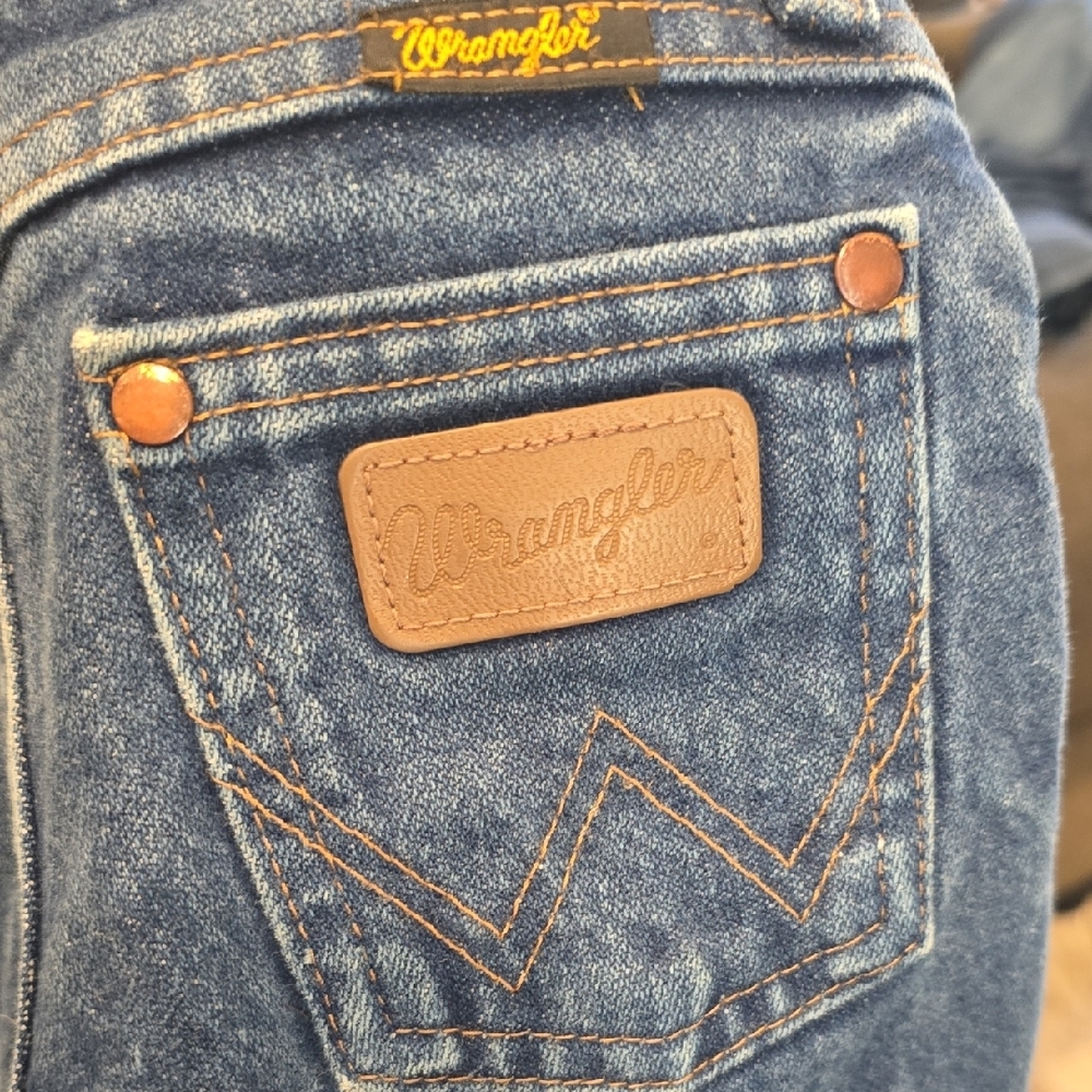 Wrangler Kids Blue Jeans - Picture 3 of 4
